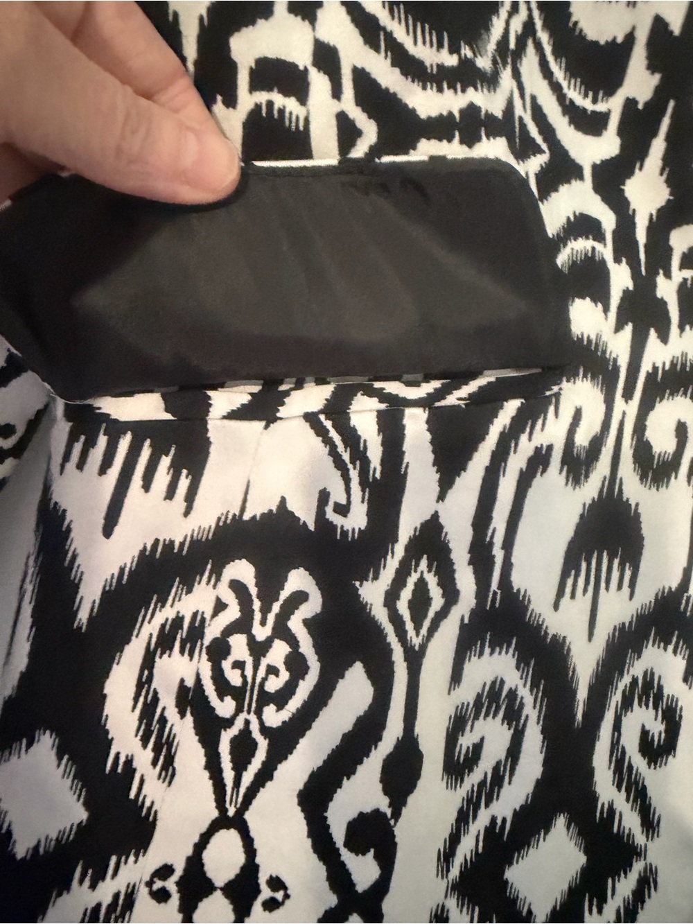 Jones New York Stretch Black and White Ikat-Style Abstract Blazer size 6 - Picture 7 of 16
